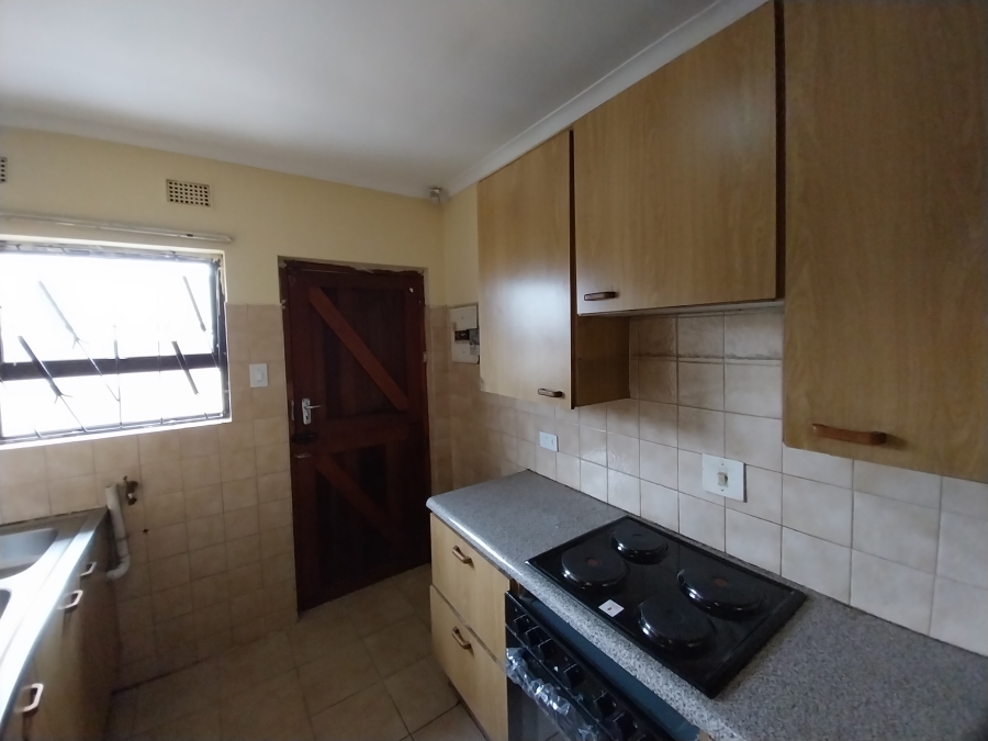 To Let 3 Bedroom Property for Rent in Southernwood Eastern Cape